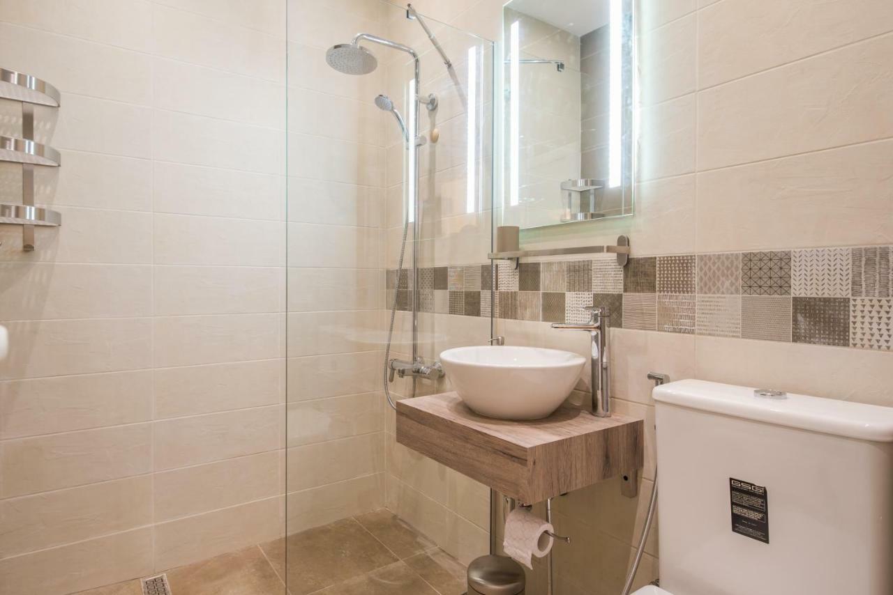 Designer & Luxurious, Business, One Bedroom Apartment In Top Central Sofia By Flat Mаnager エクステリア 写真